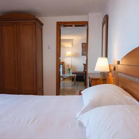 Doctor's House 3*