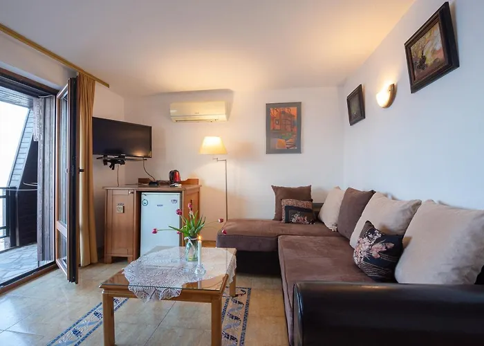 Doctor's House 3*