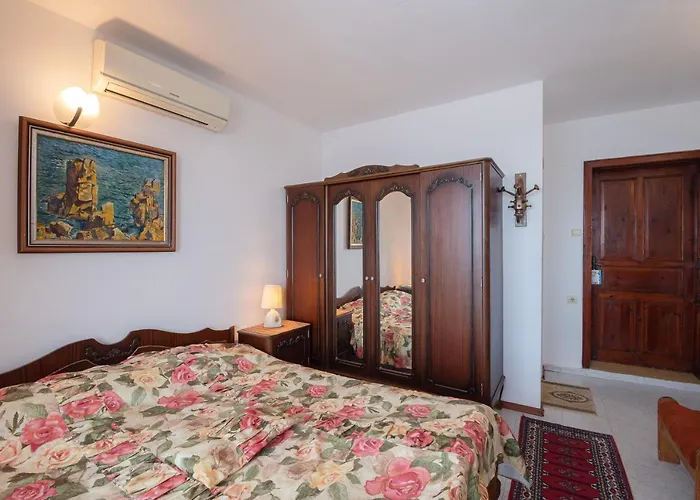 Doctor's House 3* Szozopol
