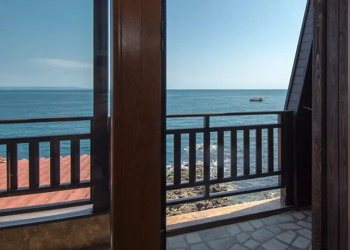 Doctor's House 3* Szozopol